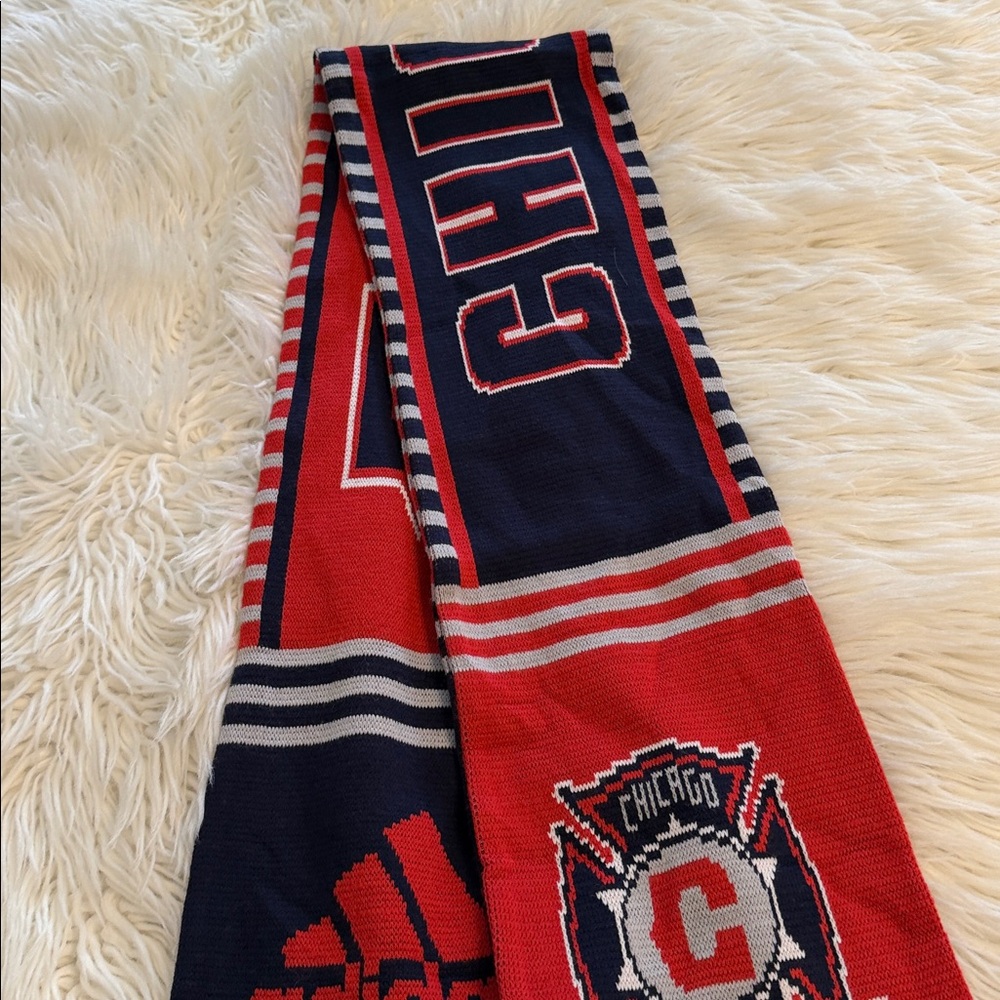 Chicago Themed Knit Scarf length 52” brand new brand adidas - Picture 8 of 8